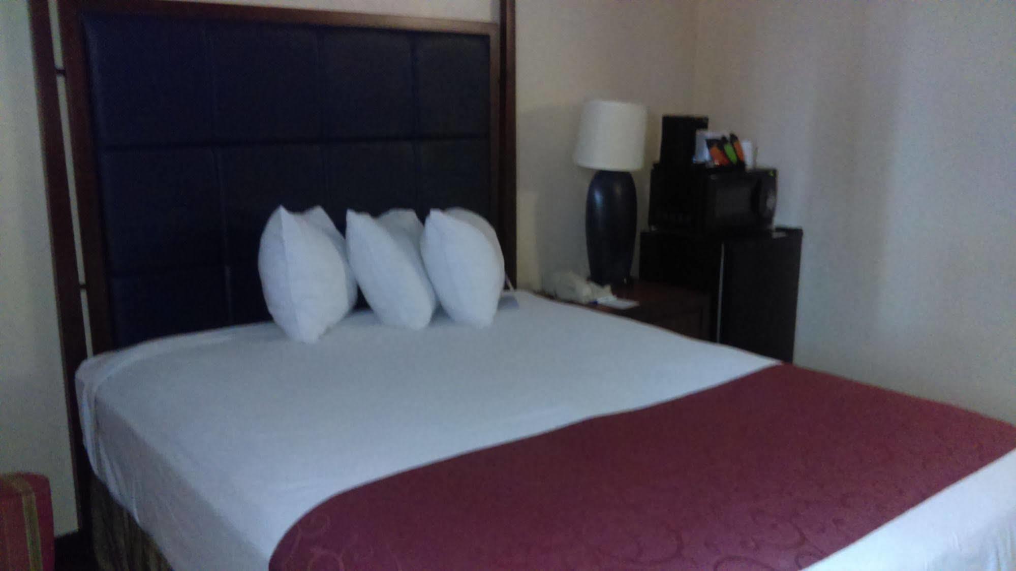 Americas Best Value Inn Somerville Texas Exterior foto